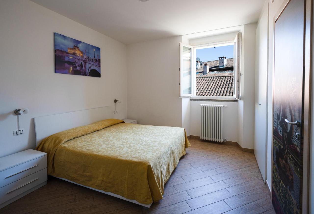 Residence Santabbondio โกโม ภายนอก รูปภาพ